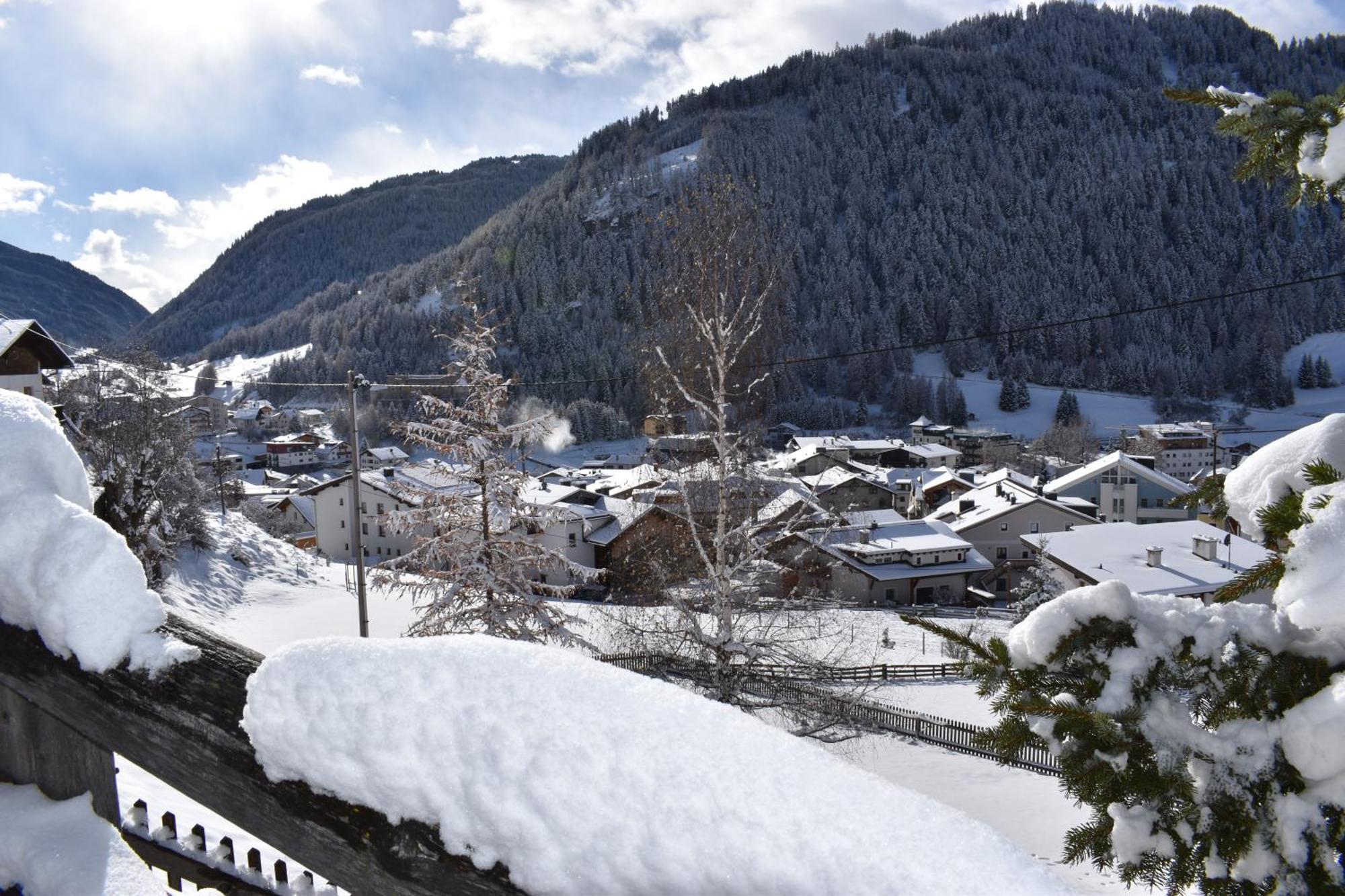 Hirschstube Nauders住宿加早餐旅馆 外观 照片