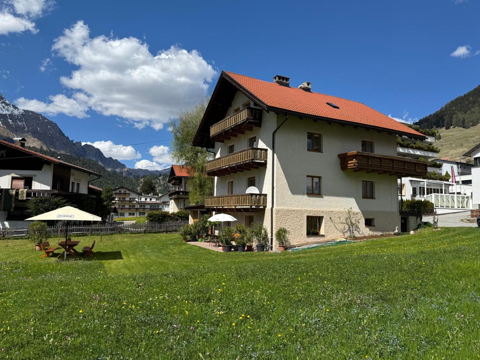 Hirschstube Nauders住宿加早餐旅馆 外观 照片